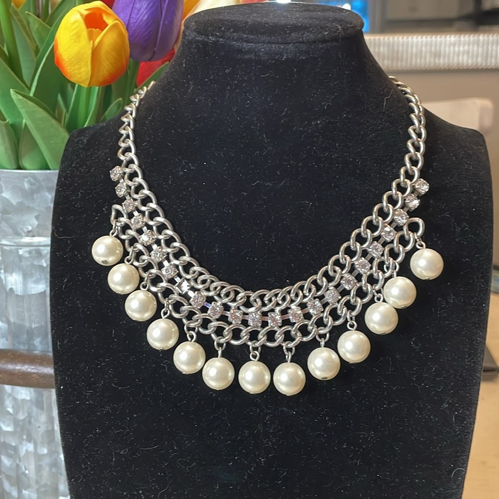 Premier Jewelry necklace with amazing pearl beads, rhinestones and silver.